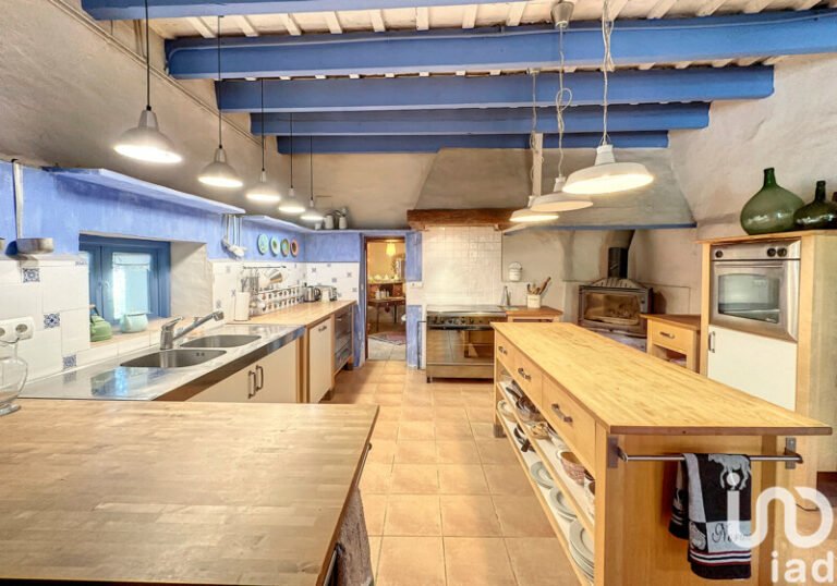 9d8a5a9fda4d72b1c6ac867af92cdbf1856430be9db615468ab659c468016d77 768x538