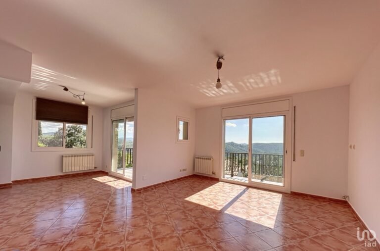 casa 10 olivella 297 127800 1920w 2 768x507